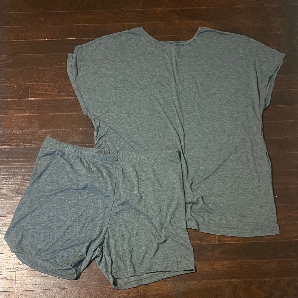 Like New ✨ SHEIN Curve Sleepwear Set - Green 3XL